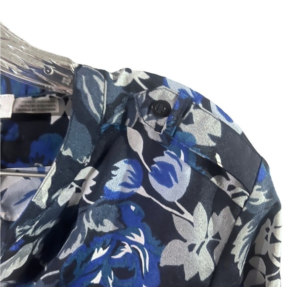 NWT Calvin Klein Button Down Blue Floral Blouse - Size Small - Picture 6 of 8